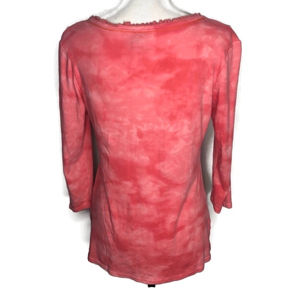 Faded Glory top size small. Runs a little large. - Picture 2 of 4